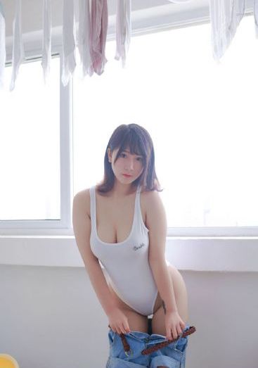 两个小婕子交换