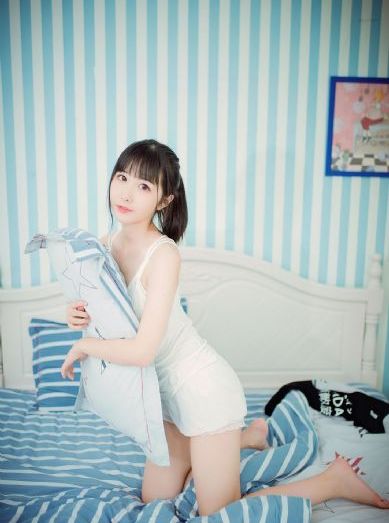 女大学生沙龙服务