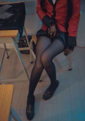 《高压监狱》