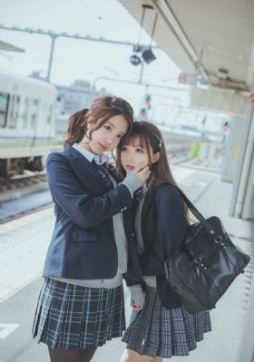 年轻的秘书4在线观看